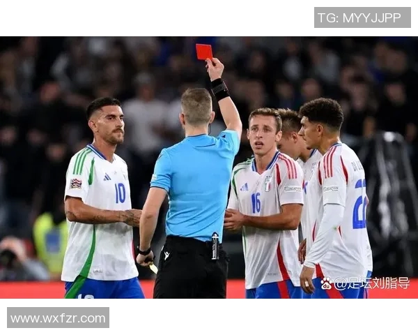 被球迷批评遭遇争议的足球球星精彩瞬间集锦