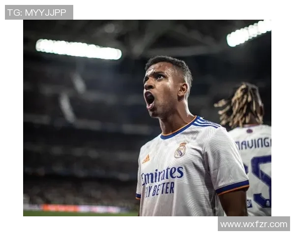 以足球球星小头像为核心展现绿茵激情与荣耀梦想的新视觉标题